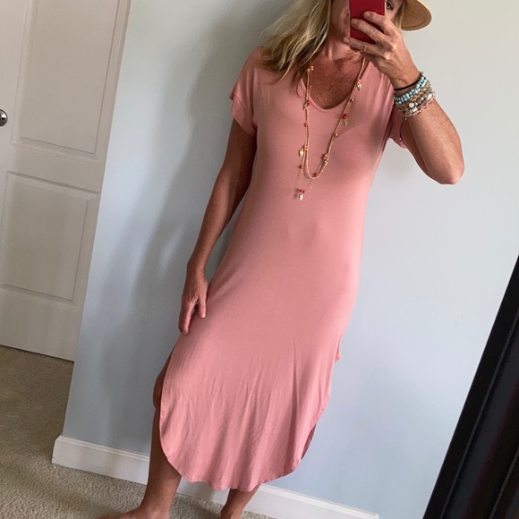 Blush Side Slit Midi Dress - Picture 3 of 9